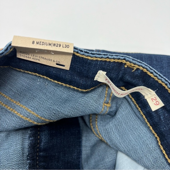 Size 29x30 Women’s Levi’s Jeans #1598 - Picture 5 of 13